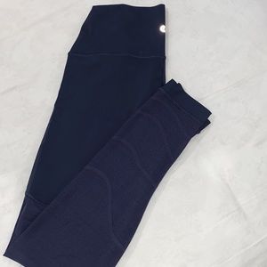Size 10 lululemon mesh legging